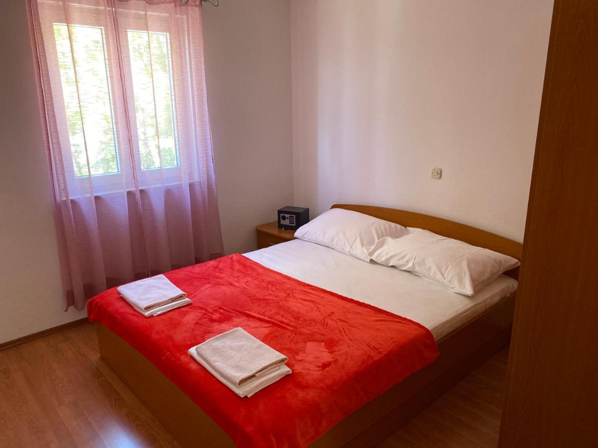 Apartmani Anita 스타리그라드 파클레니차 외부 사진