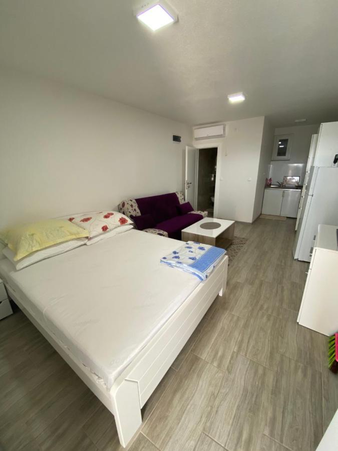 Apartmani Anita 스타리그라드 파클레니차 외부 사진