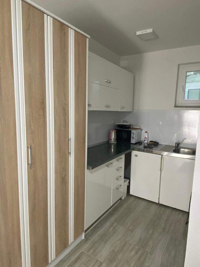 Apartmani Anita 스타리그라드 파클레니차 외부 사진