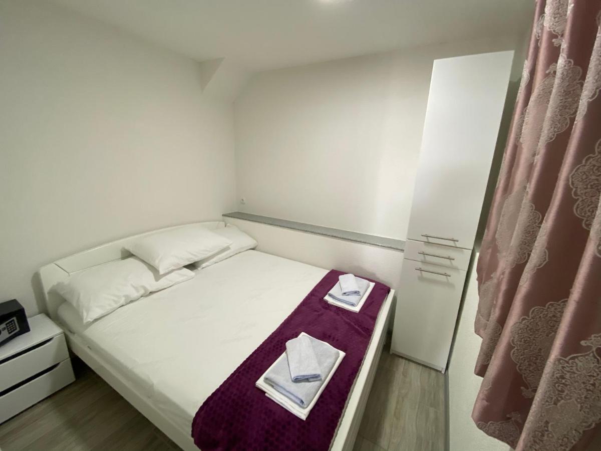 Apartmani Anita 스타리그라드 파클레니차 외부 사진