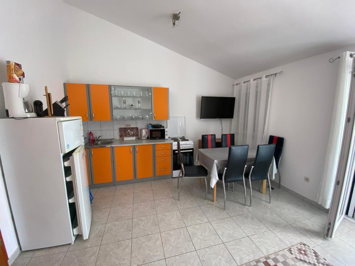 Apartmani Anita 스타리그라드 파클레니차 외부 사진